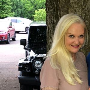 Meet your Posher, Leigh ann